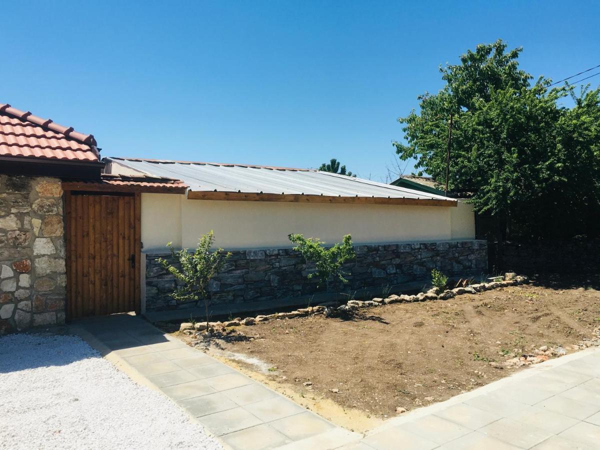 Бунгало- Bungalow Kavarna Exterior photo